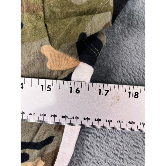 Junior's Guess Camouflage T-Shirt Size Medium Short Sleeve Camo Green - Exc - Picture 8 of 10